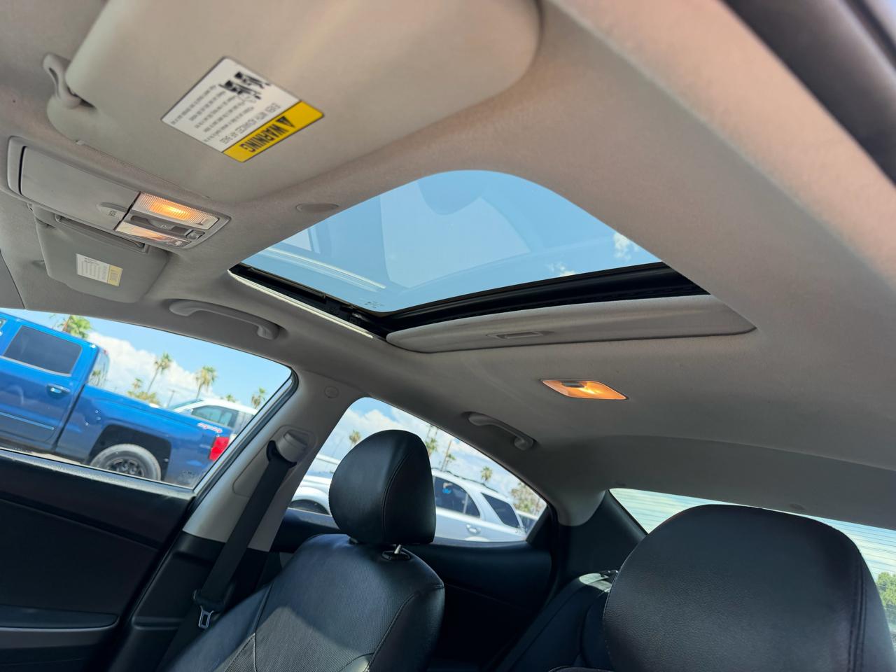Hyundai Elantra SE 6AT 2015
