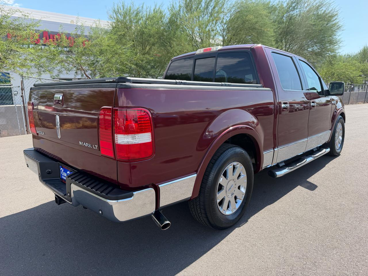 Lincoln Mark LT 2WD 2006