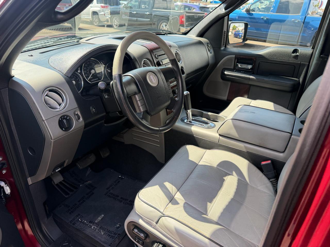 Lincoln Mark LT 2WD 2006