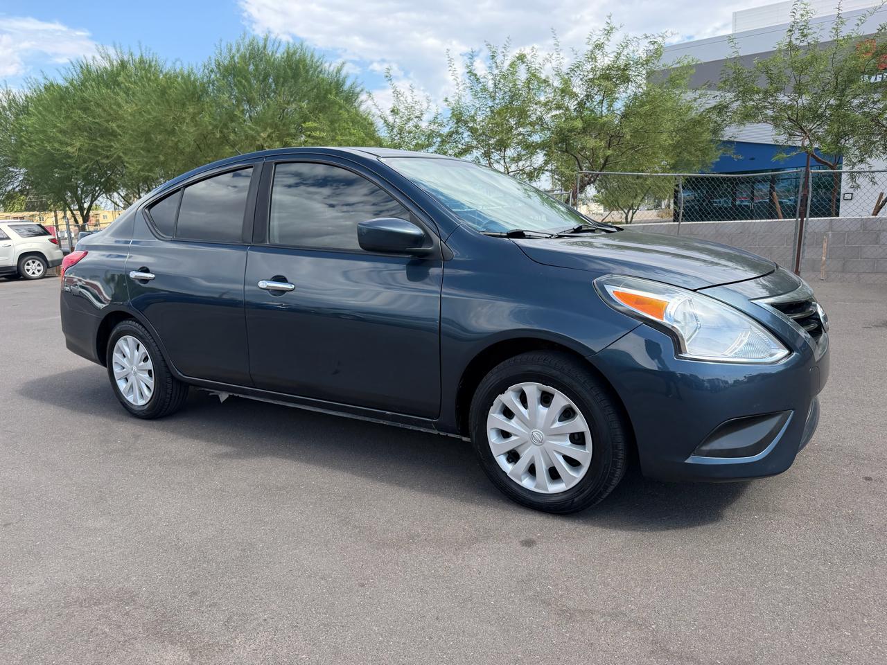 Nissan Versa 1.6 S 5M 2017