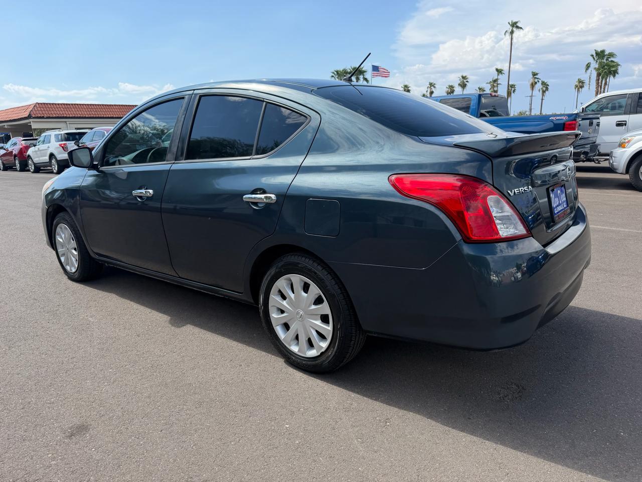 Nissan Versa 1.6 S 5M 2017