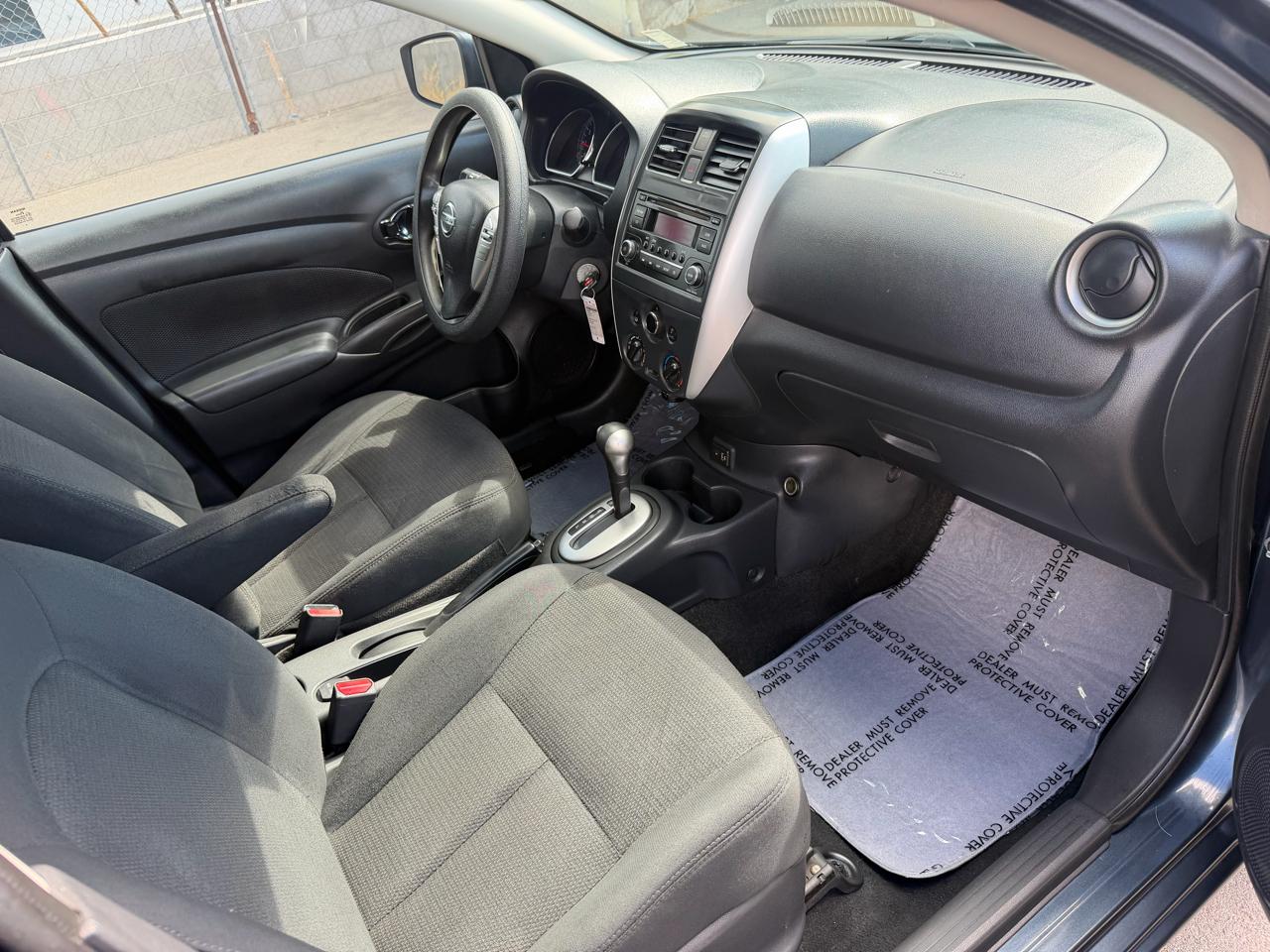 Nissan Versa 1.6 S 5M 2017