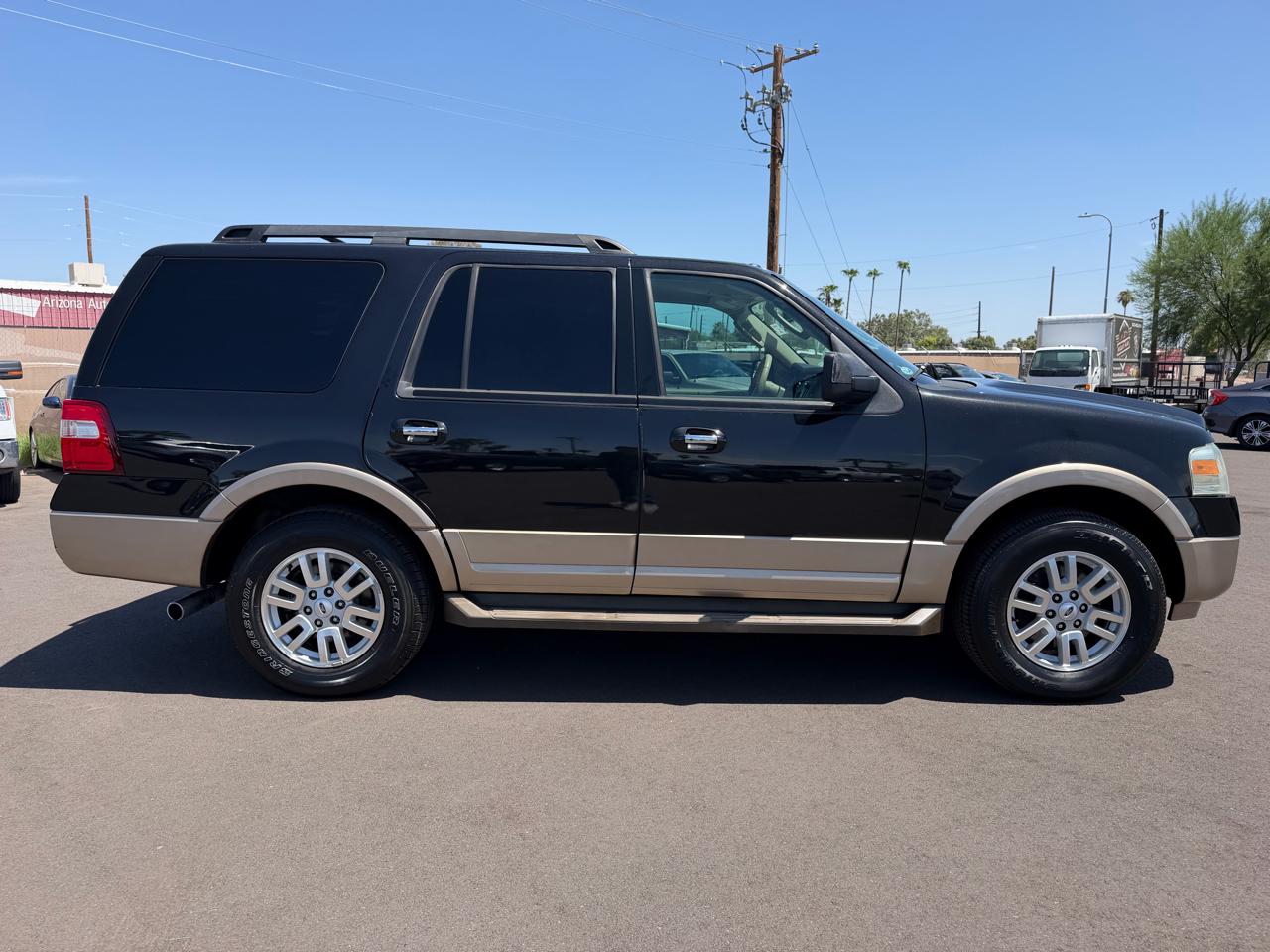 Ford Expedition XLT 4WD 2014