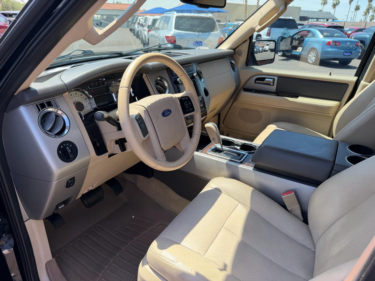 Ford Expedition XLT 4WD 2014