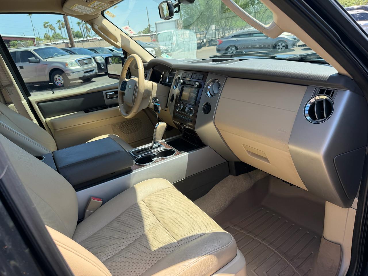 Ford Expedition XLT 4WD 2014