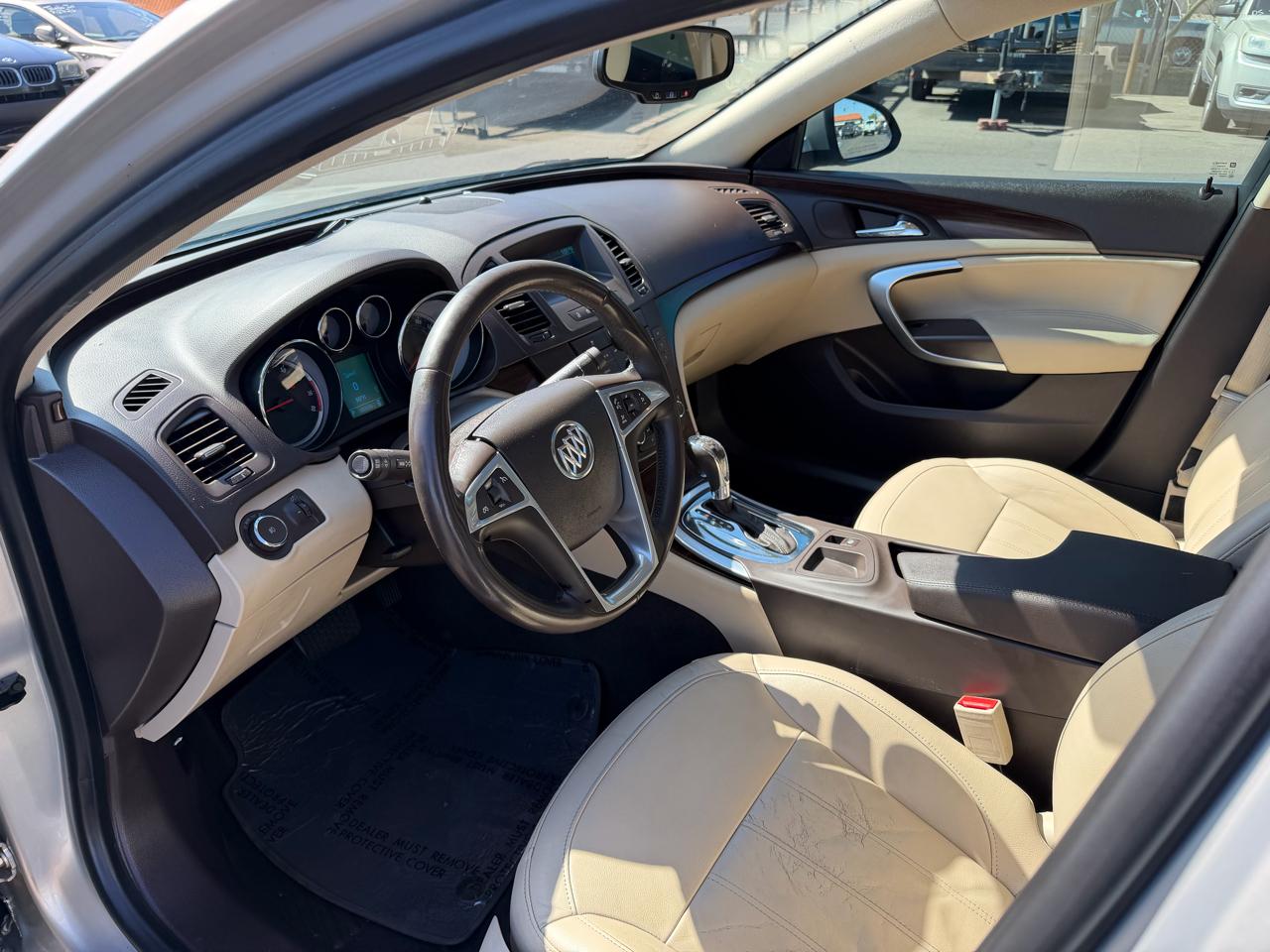 Buick Regal CXL Turbo - 2XT 2011