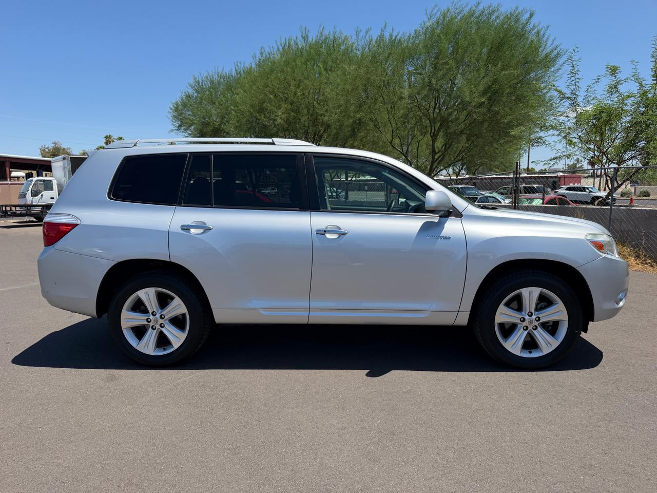 Toyota Highlander Limited 2WD 2009