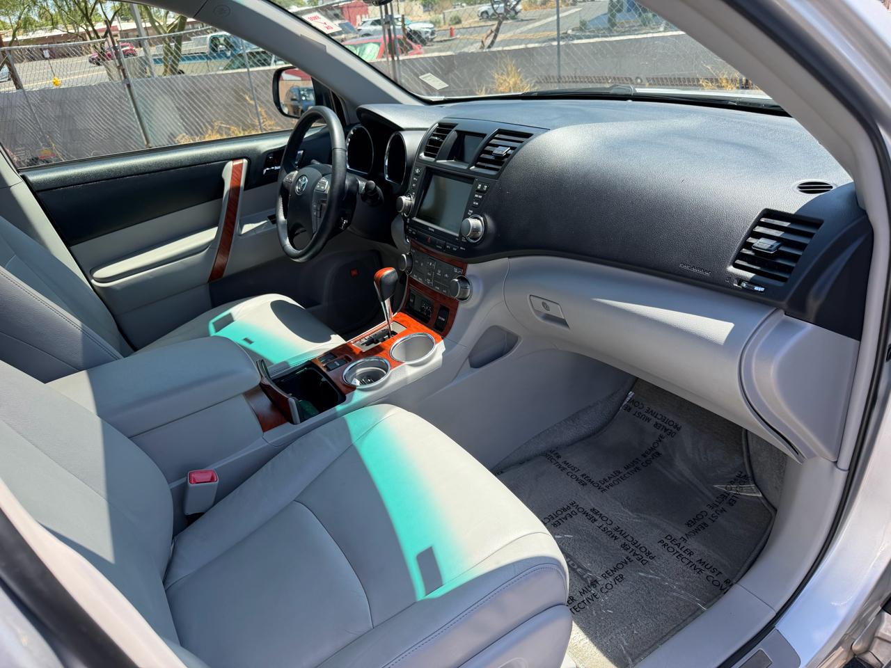 Toyota Highlander Limited 2WD 2009