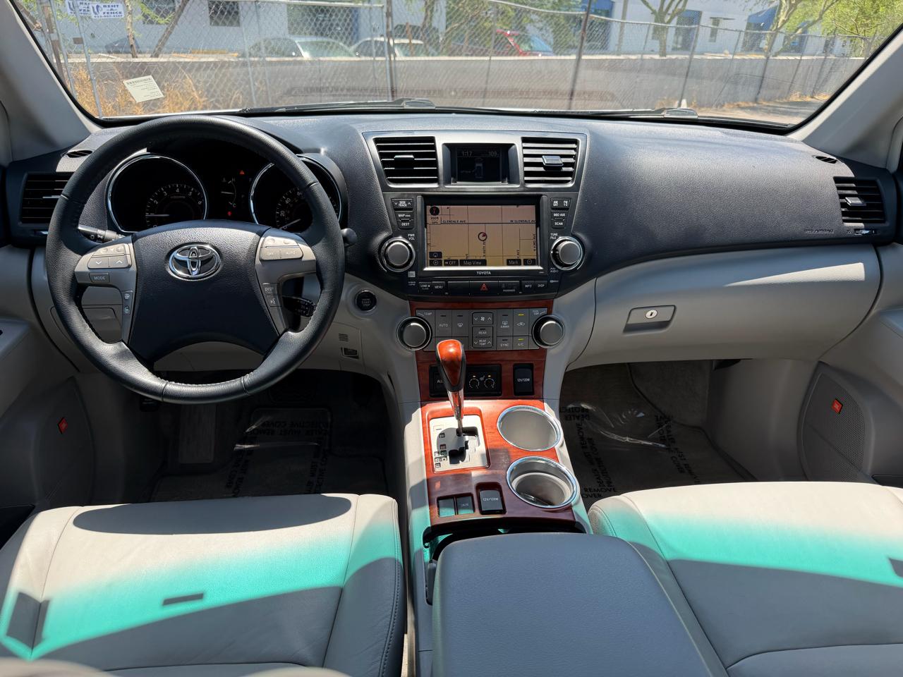 Toyota Highlander Limited 2WD 2009