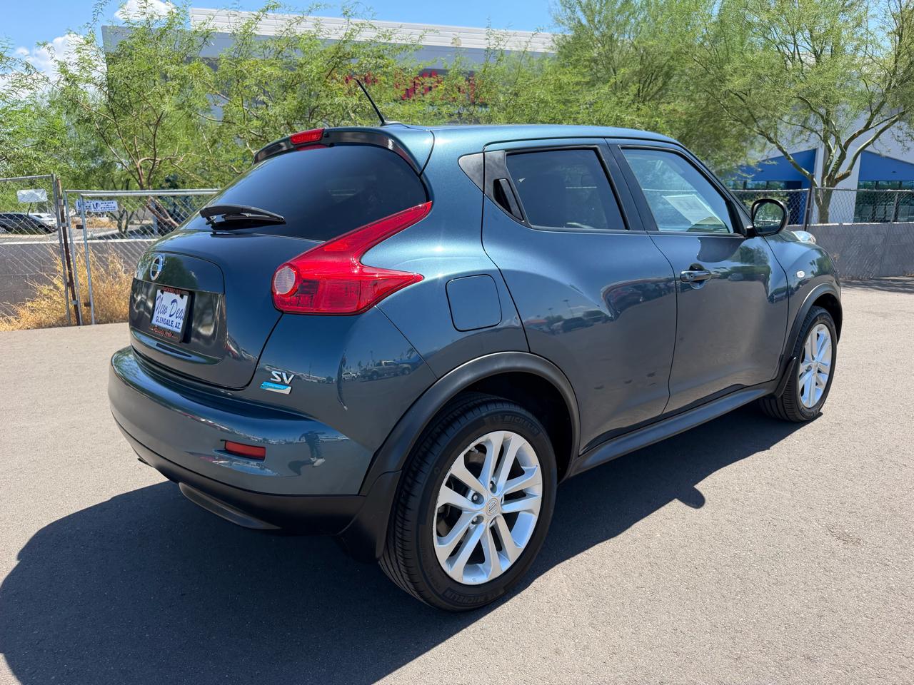 Nissan Juke S FWD 2012
