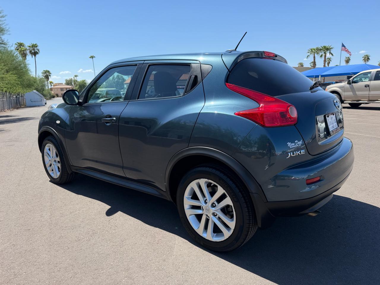 Nissan Juke S FWD 2012