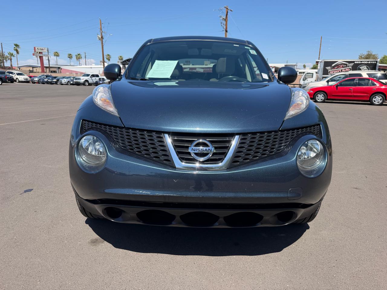 Nissan Juke S FWD 2012