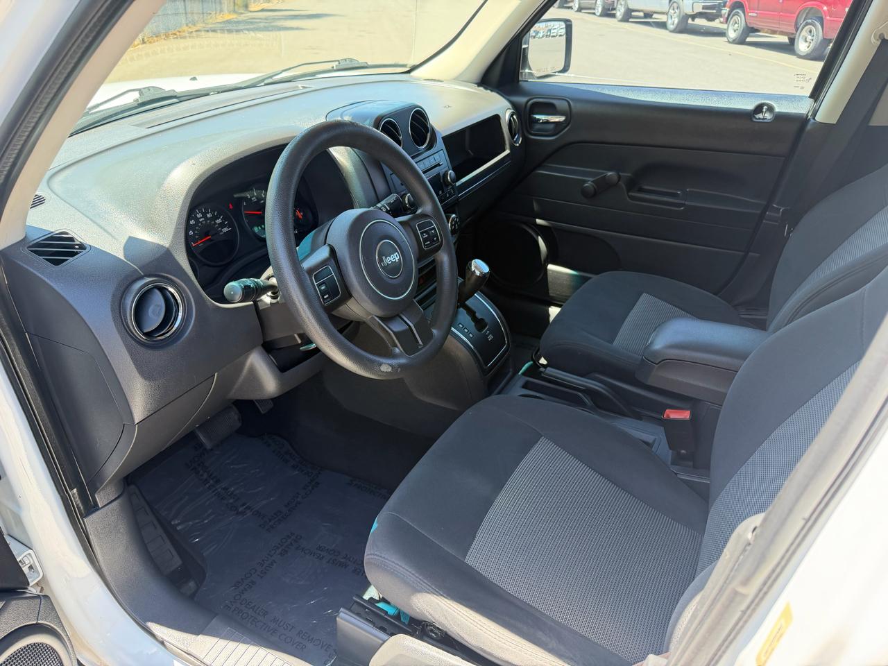 Jeep Patriot 2WD 2011