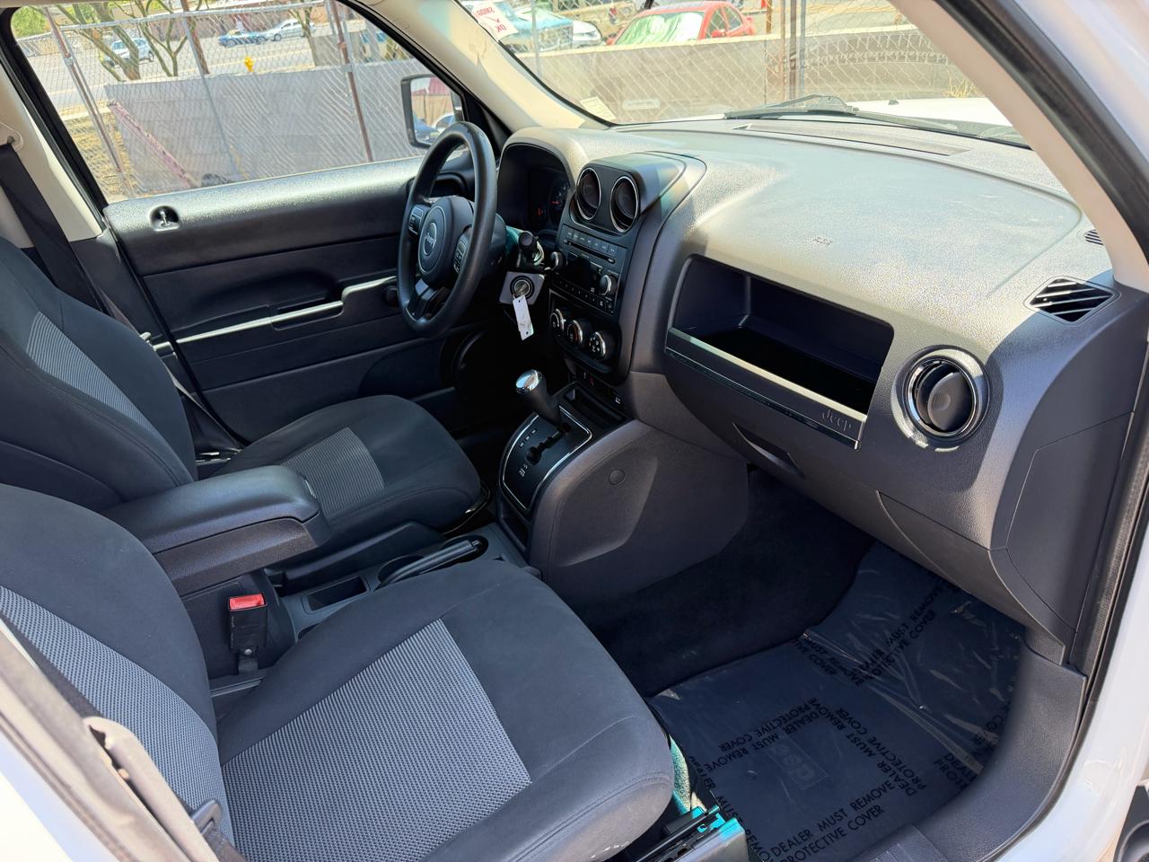 Jeep Patriot 2WD 2011