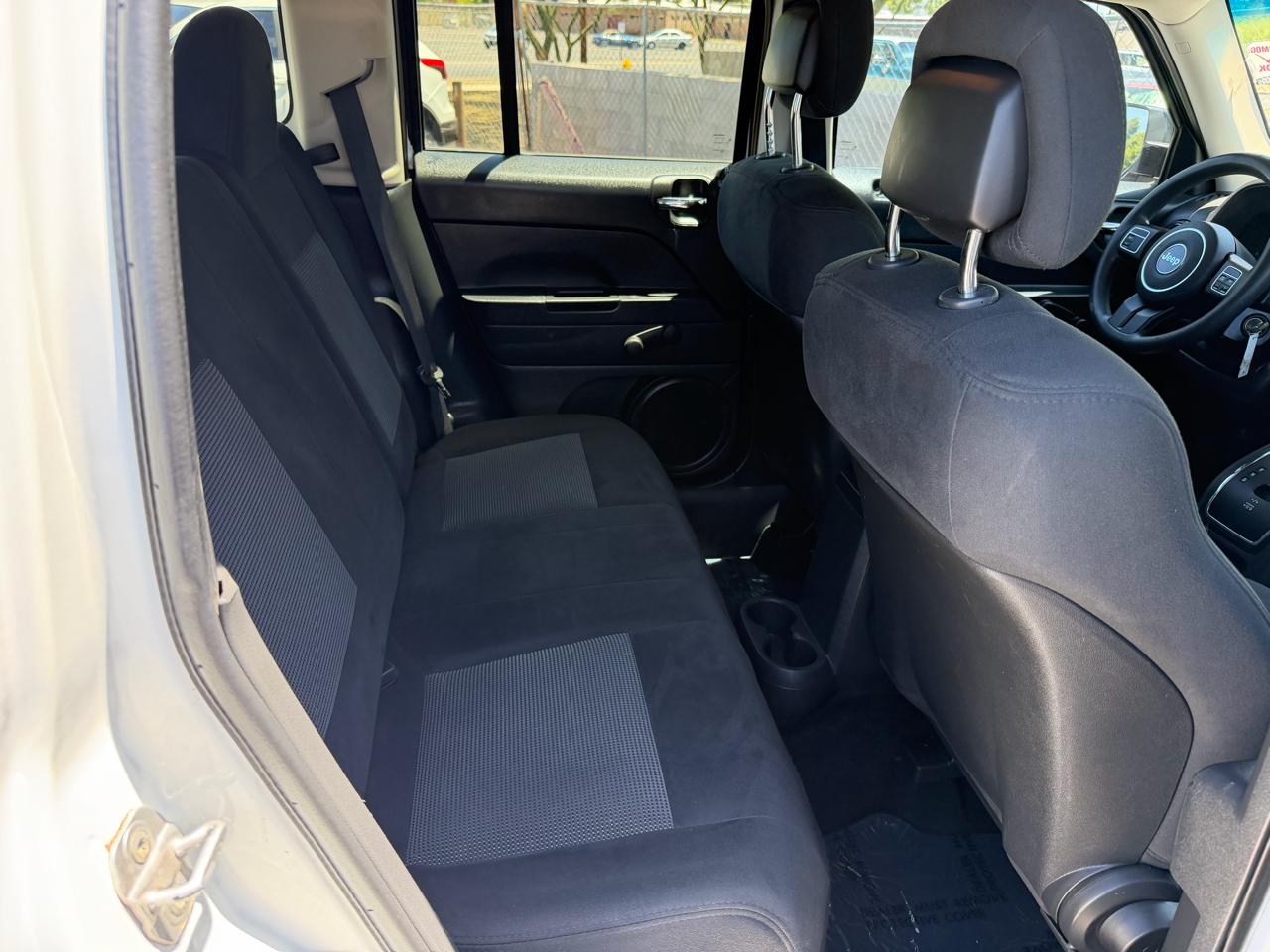 Jeep Patriot 2WD 2011