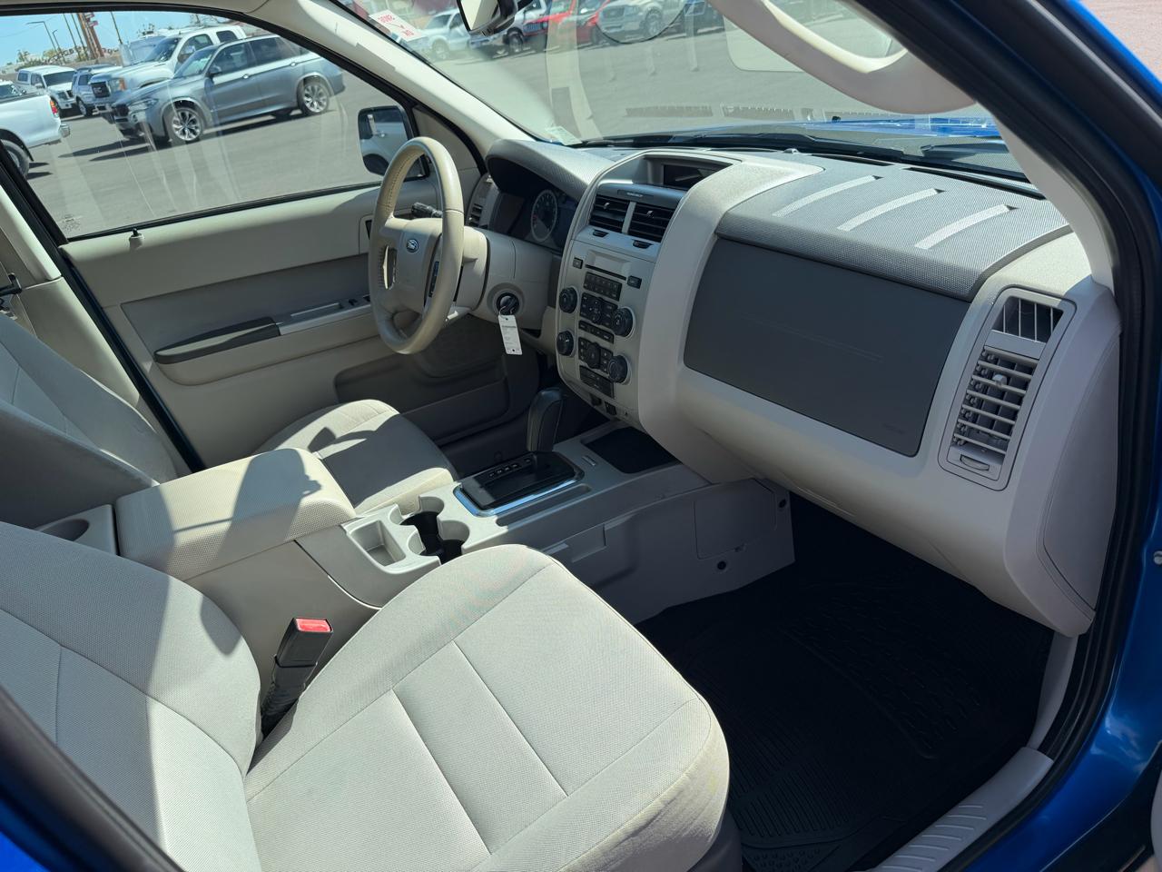 Ford Escape XLT FWD 2012