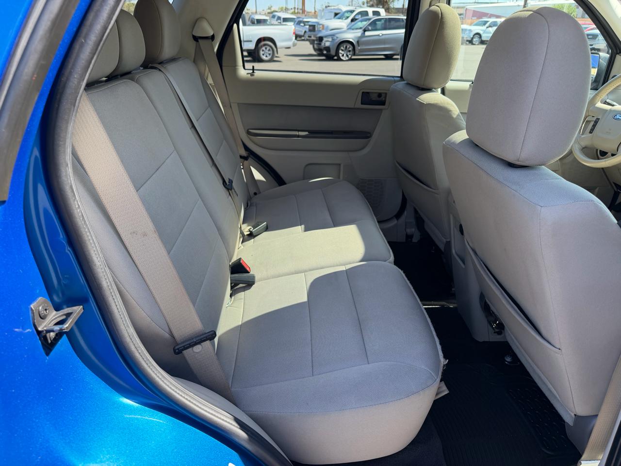 Ford Escape XLT FWD 2012