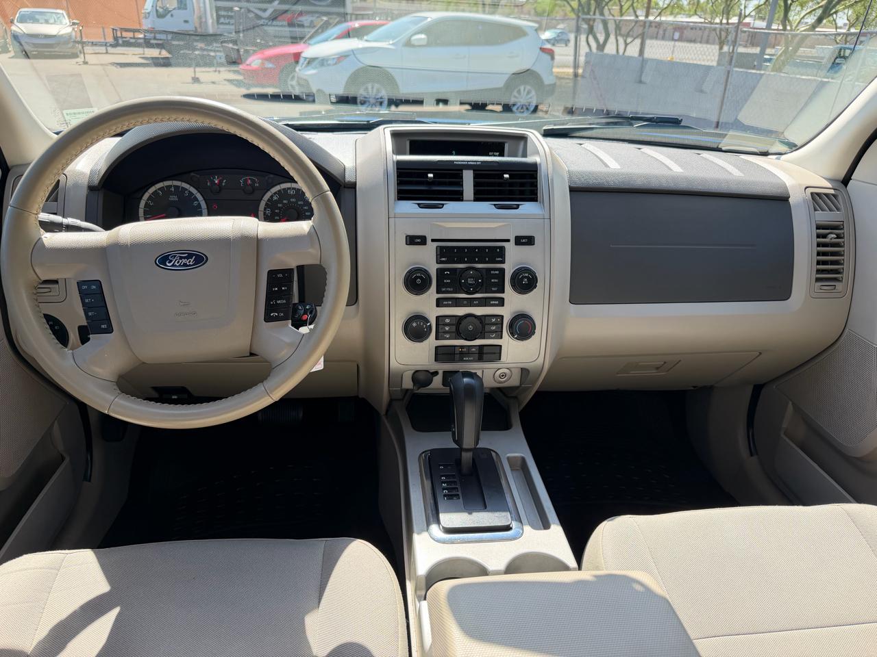Ford Escape XLT FWD 2012