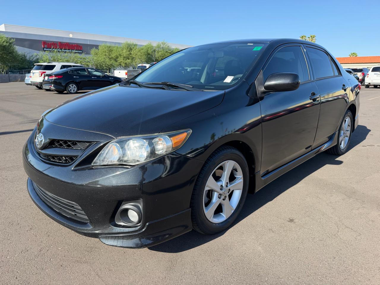 Toyota Corolla S 5-Speed MT 2012