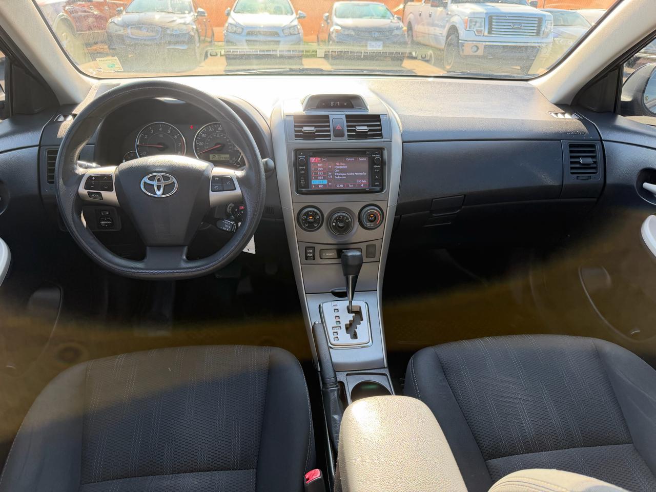 Toyota Corolla S 5-Speed MT 2012
