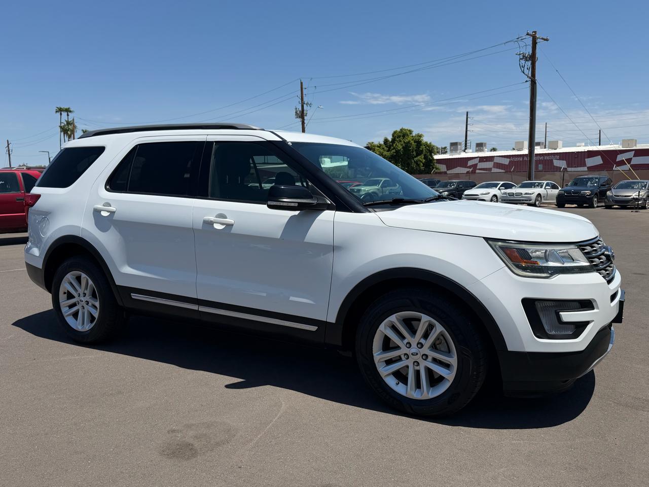 Ford Explorer 4dr 114" WB XLT 2017