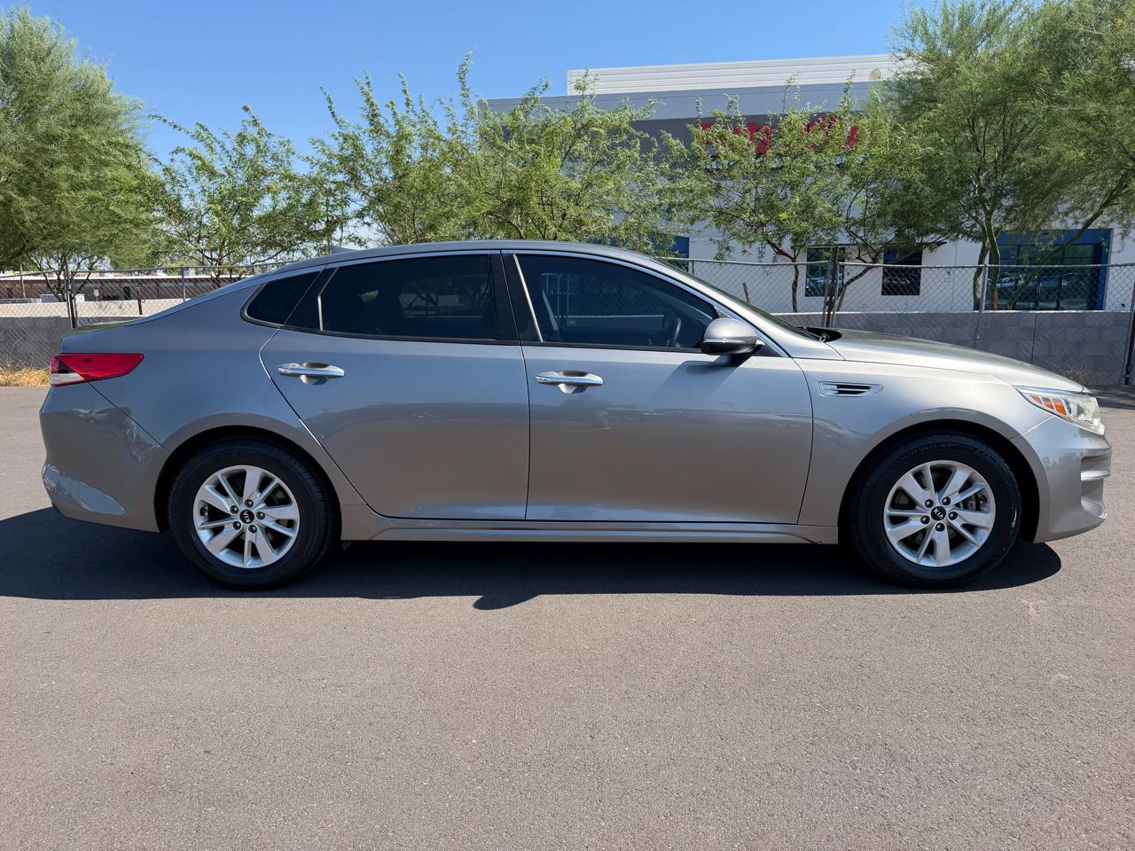 Kia Optima LX 2017
