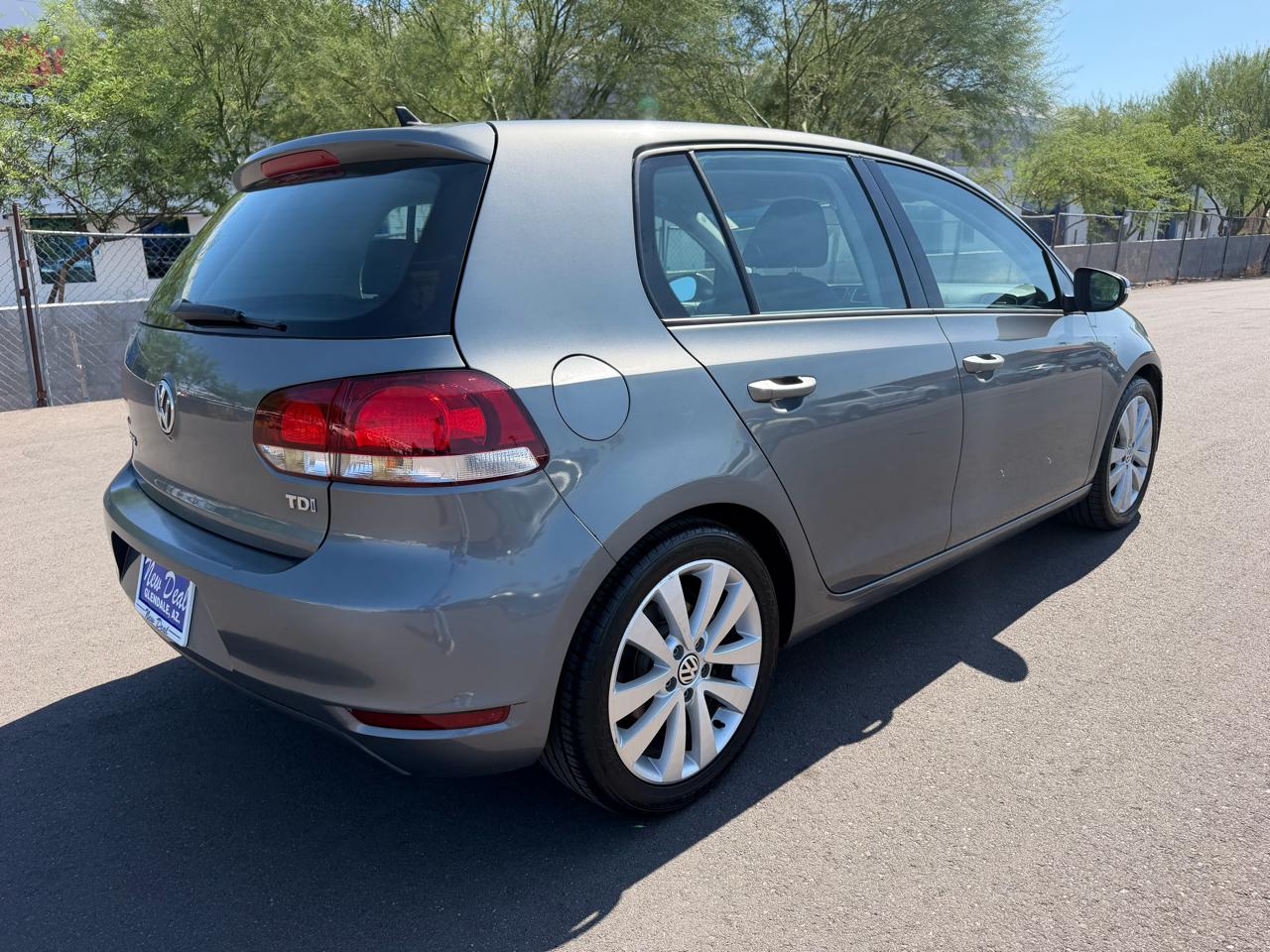 Volkswagen Golf 2.0L TDI w/Tech Package 4 Door 2012