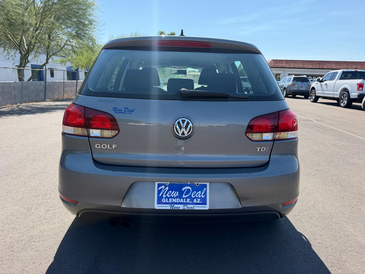 Volkswagen Golf 2.0L TDI w/Tech Package 4 Door 2012