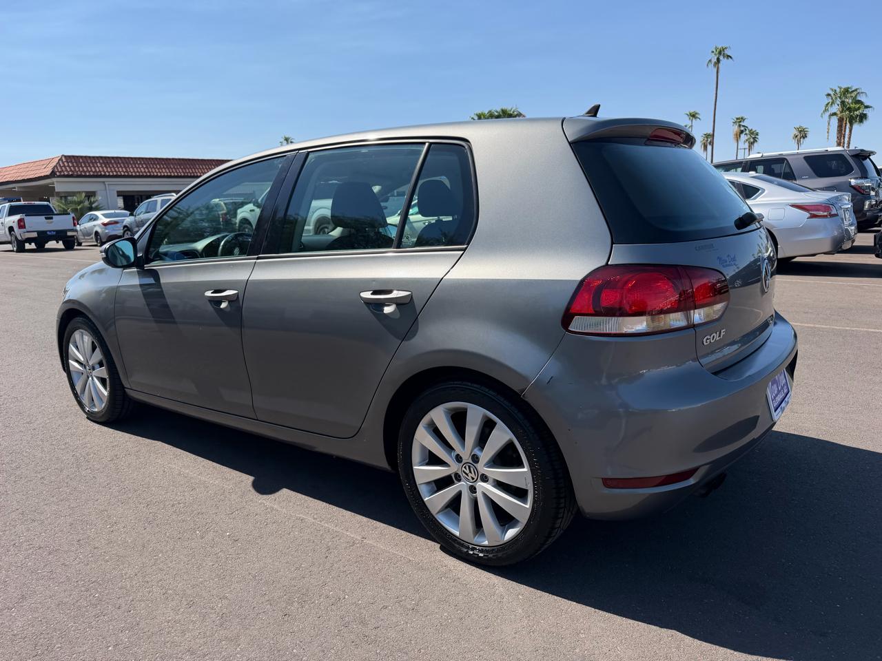 Volkswagen Golf 2.0L TDI w/Tech Package 4 Door 2012