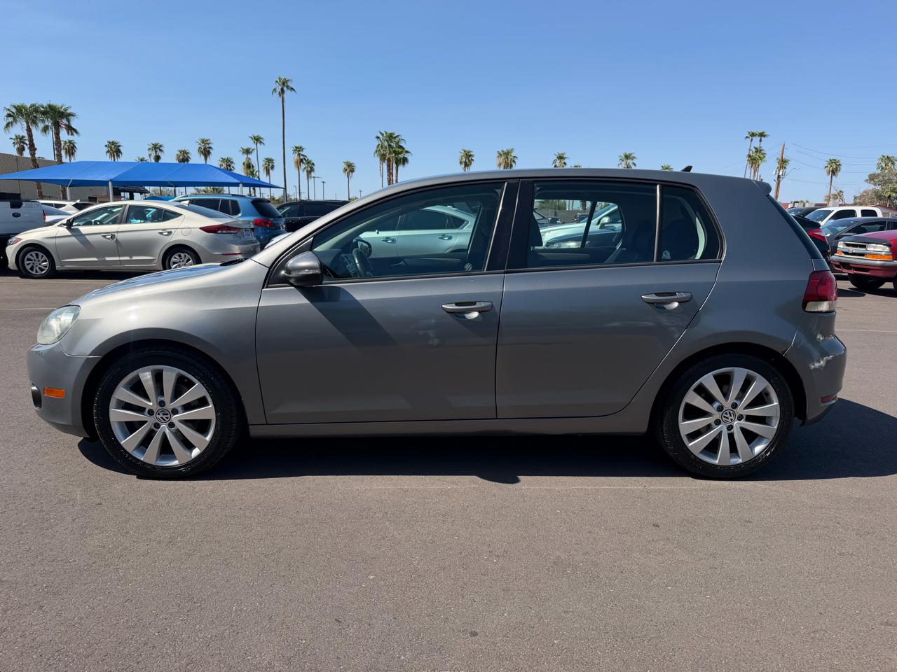 Volkswagen Golf 2.0L TDI w/Tech Package 4 Door 2012