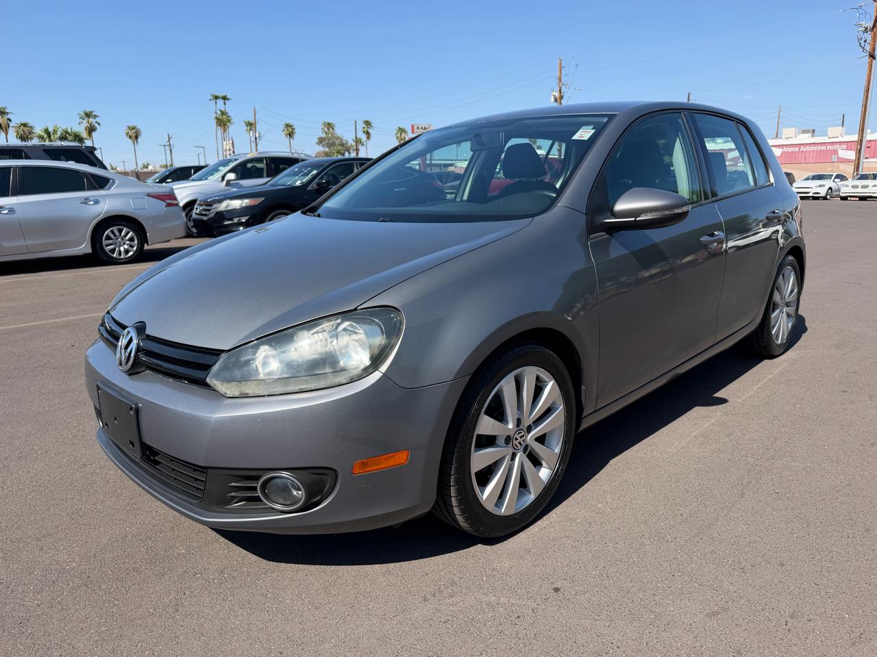 Volkswagen Golf 2.0L TDI w/Tech Package 4 Door 2012
