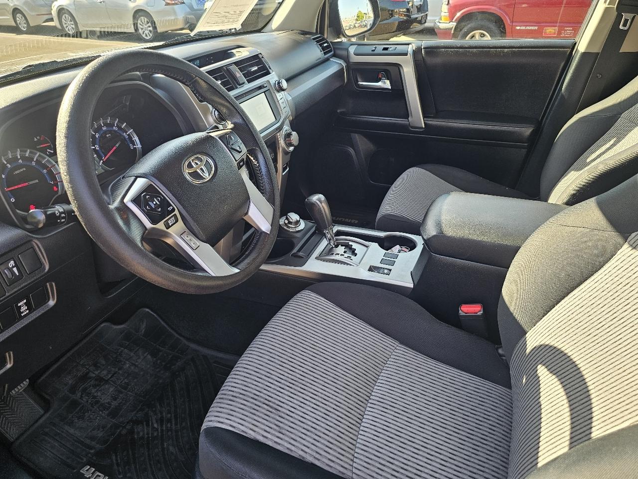 Toyota 4Runner SR5 4WD 2014