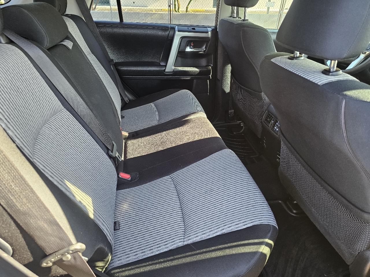 Toyota 4Runner SR5 4WD 2014