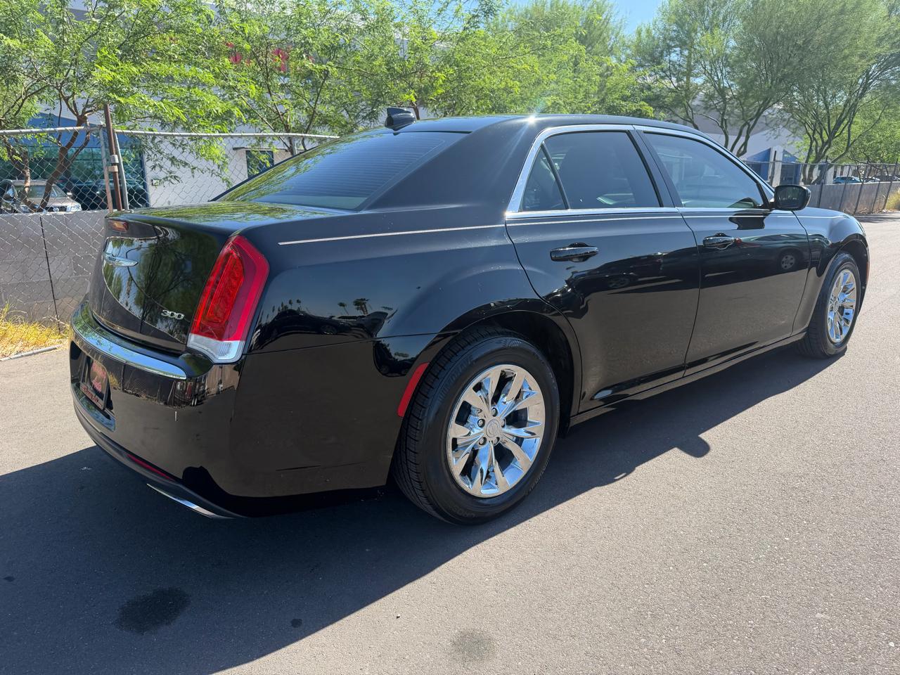 Chrysler 300 Limited RWD 2015