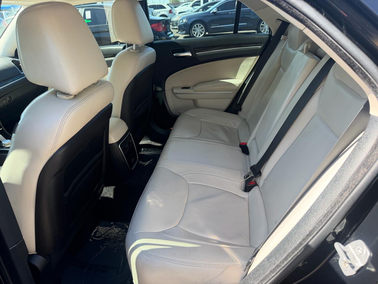 Chrysler 300 Limited RWD 2015