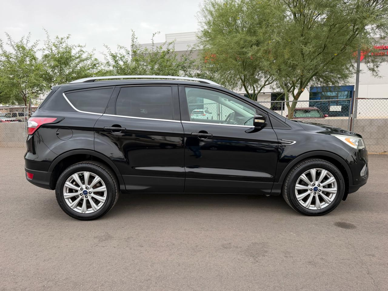 Ford Escape Titanium FWD 2017