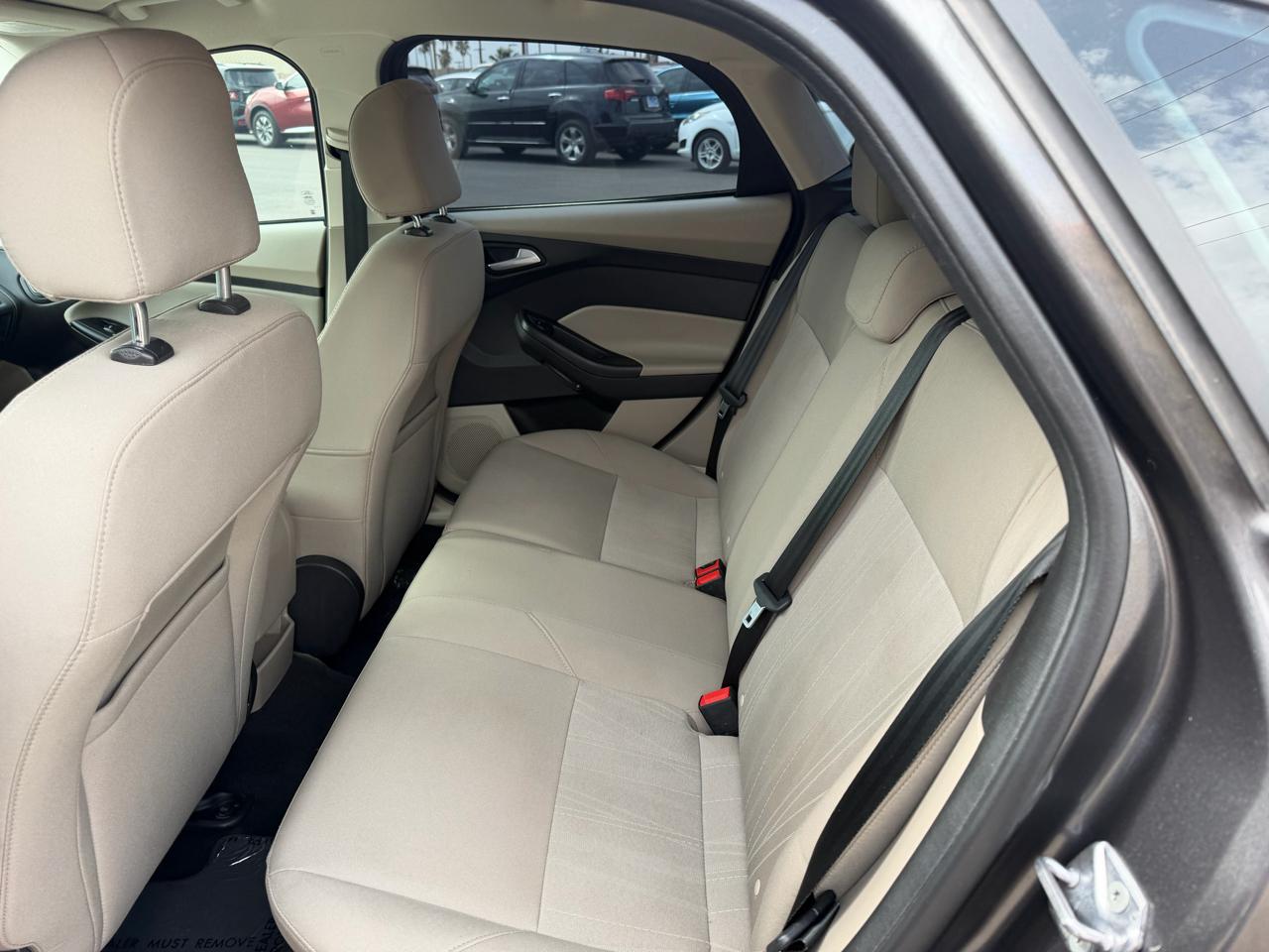 Ford Focus SE Hatch 2015