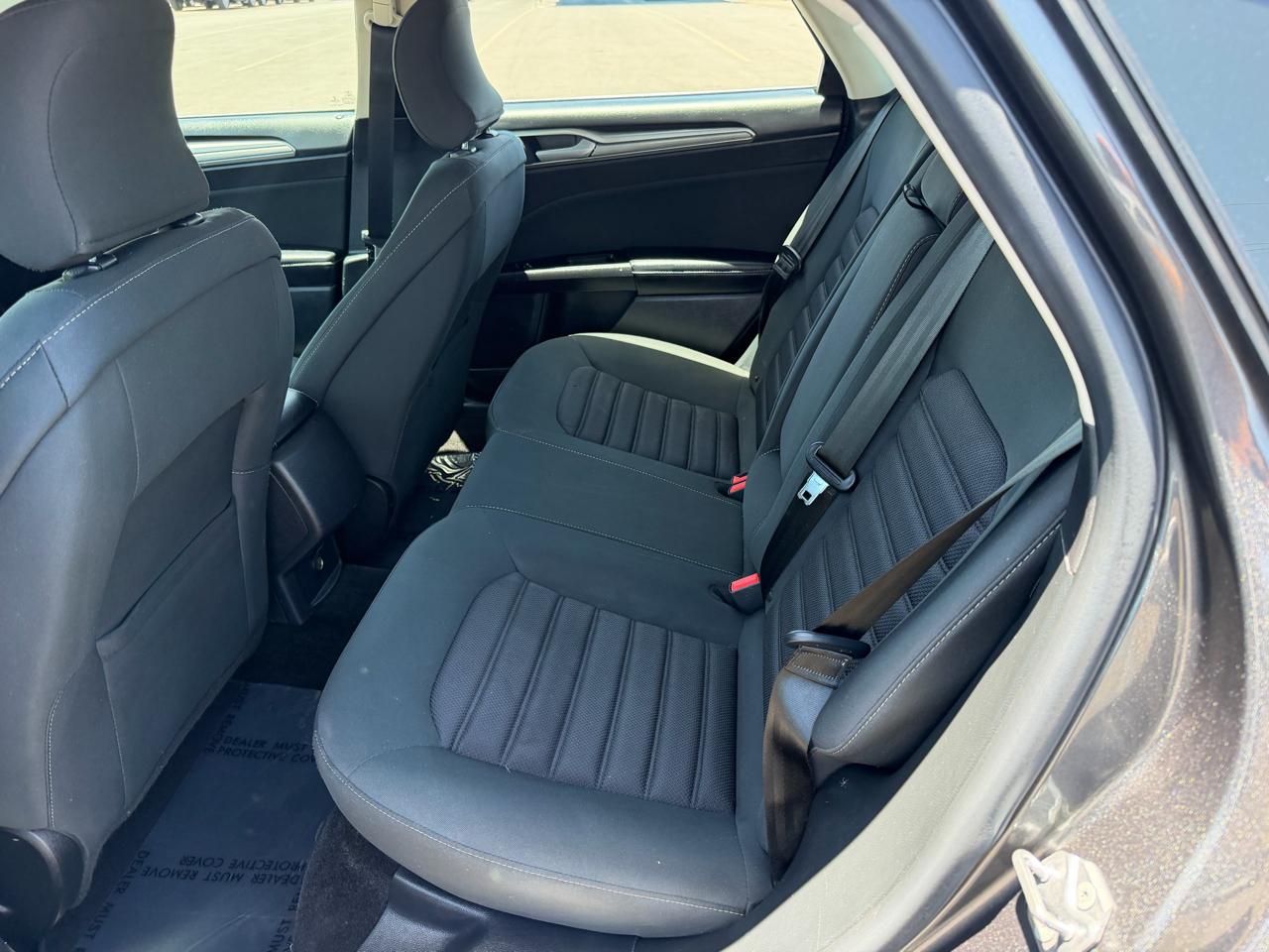 Ford Fusion SE 2017