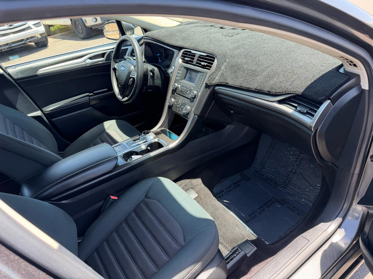Ford Fusion SE 2017