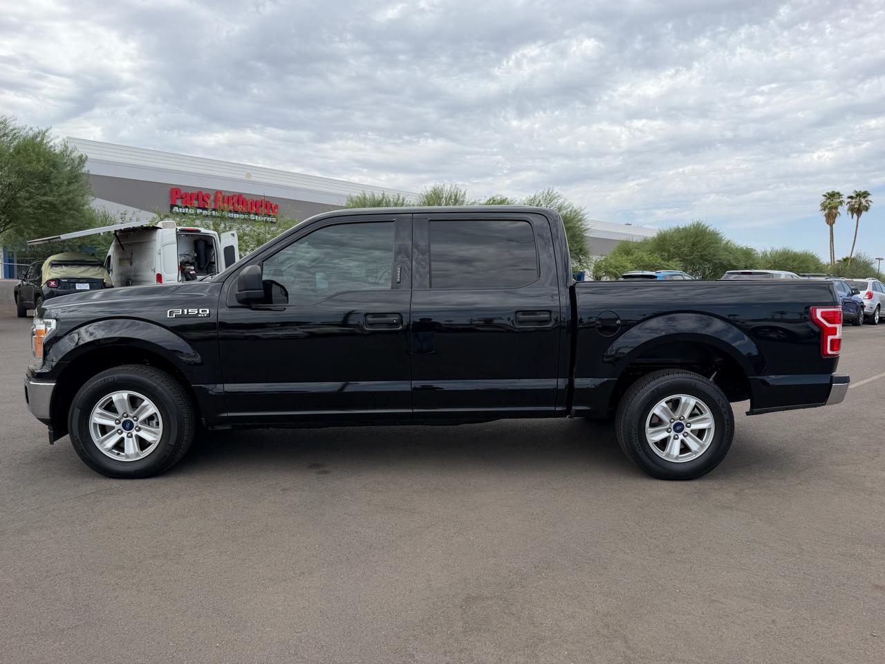 Ford F-150 2WD SuperCrew 139" XL 2018