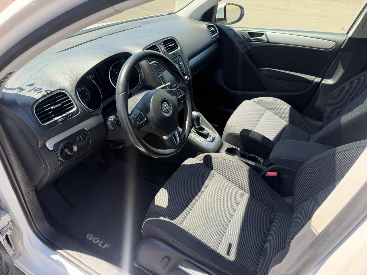 Volkswagen Golf 2.5L Conv & Sunroof 4 Door PZEV 2014