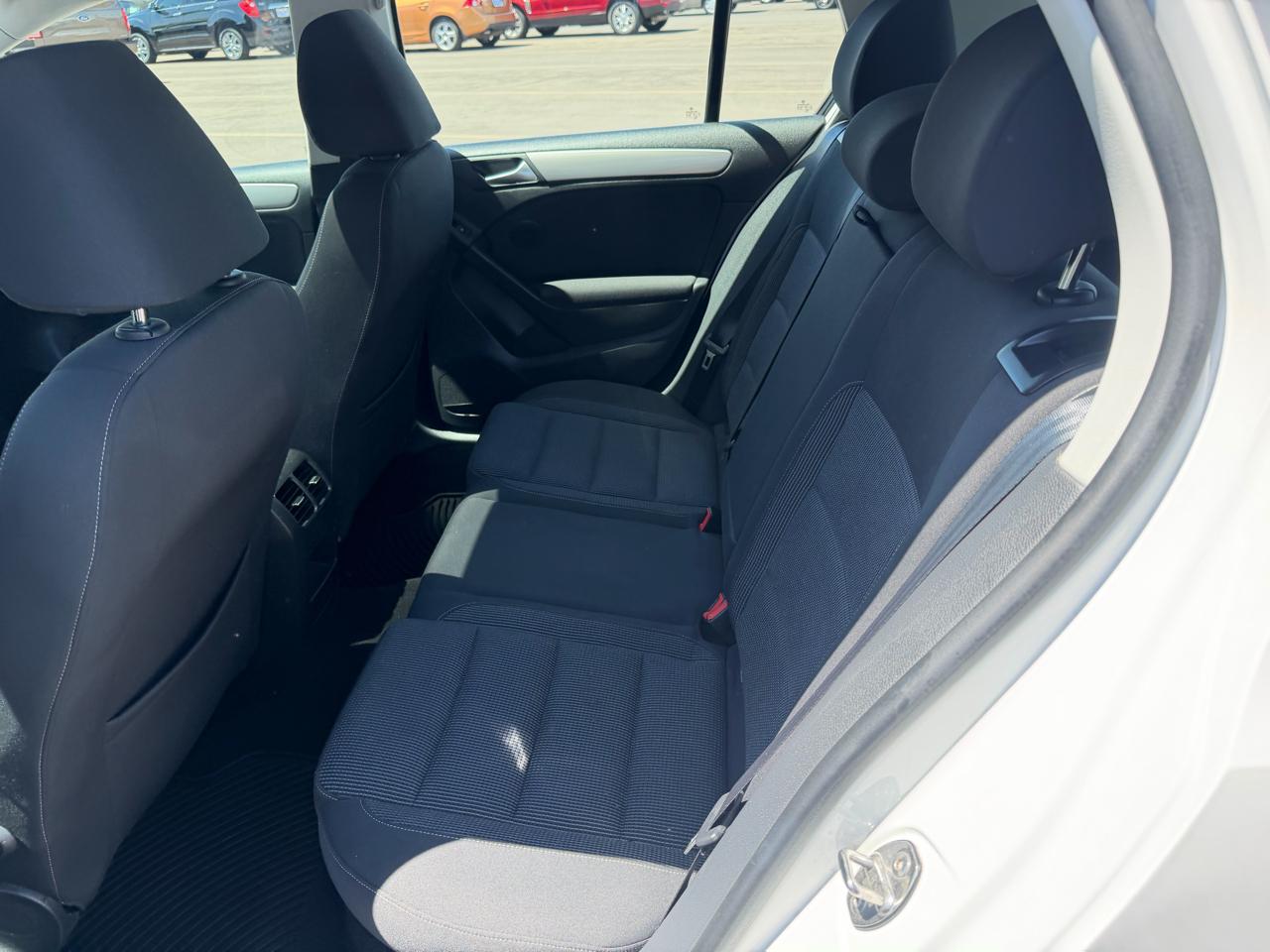 Volkswagen Golf 2.5L Conv & Sunroof 4 Door PZEV 2014