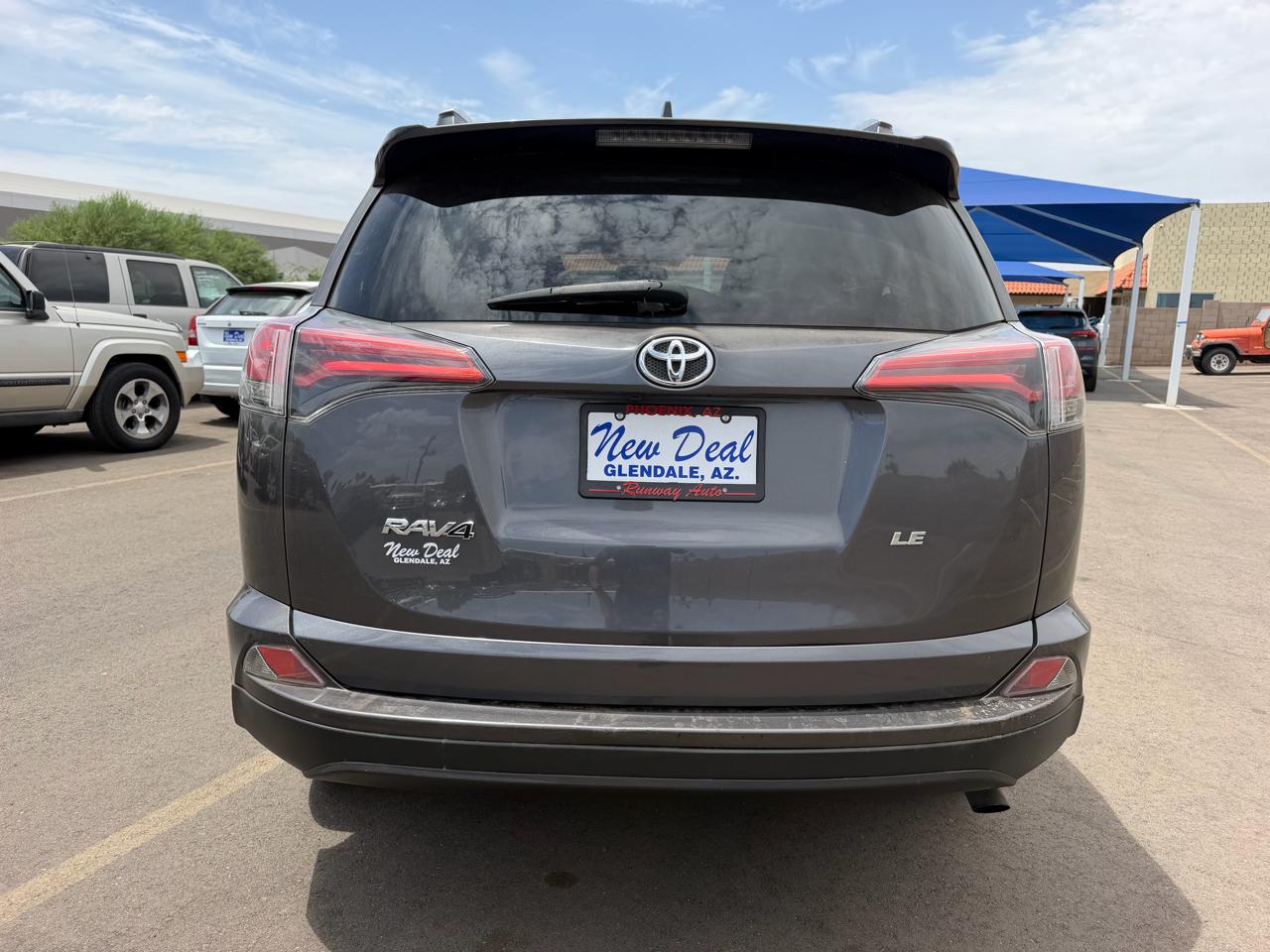 Toyota RAV4 LE FWD 2016
