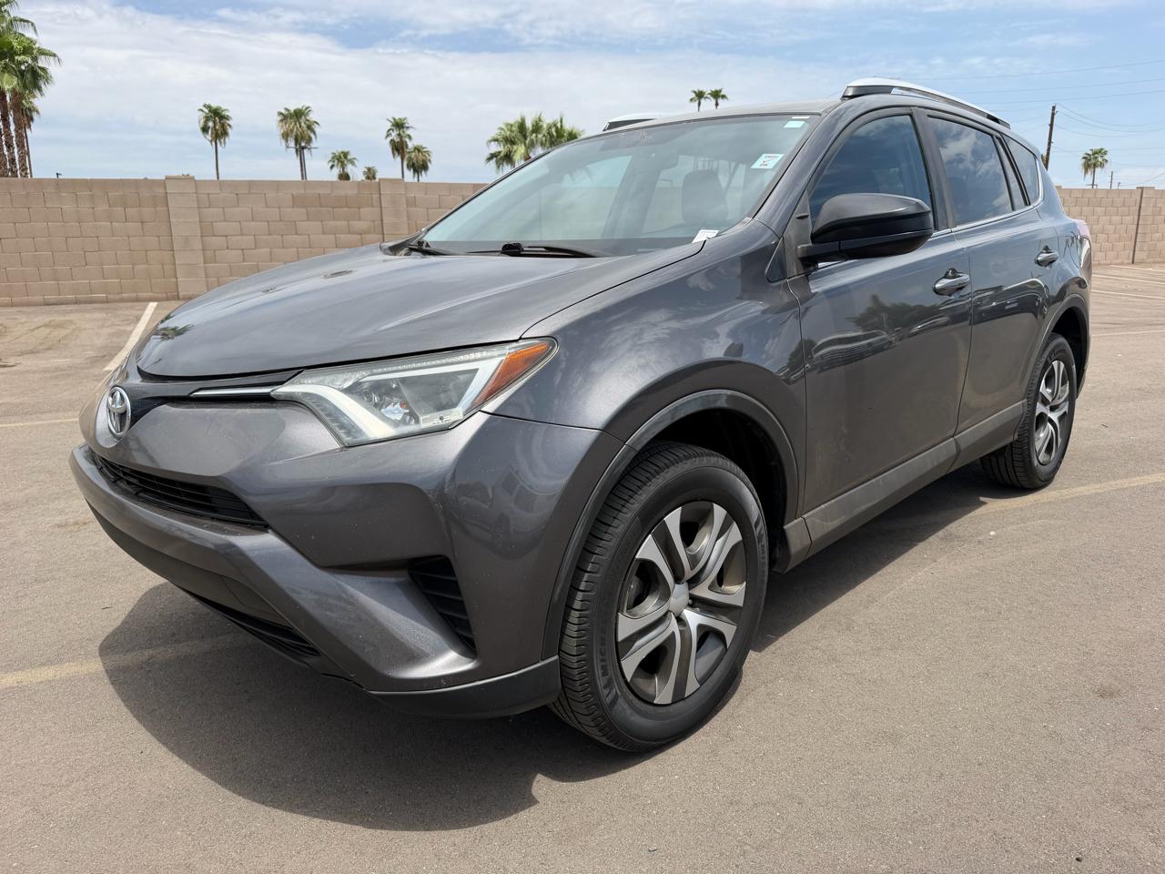 Toyota RAV4 LE FWD 2016