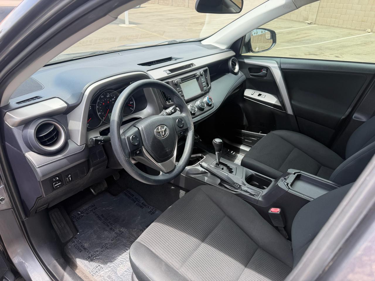 Toyota RAV4 LE FWD 2016