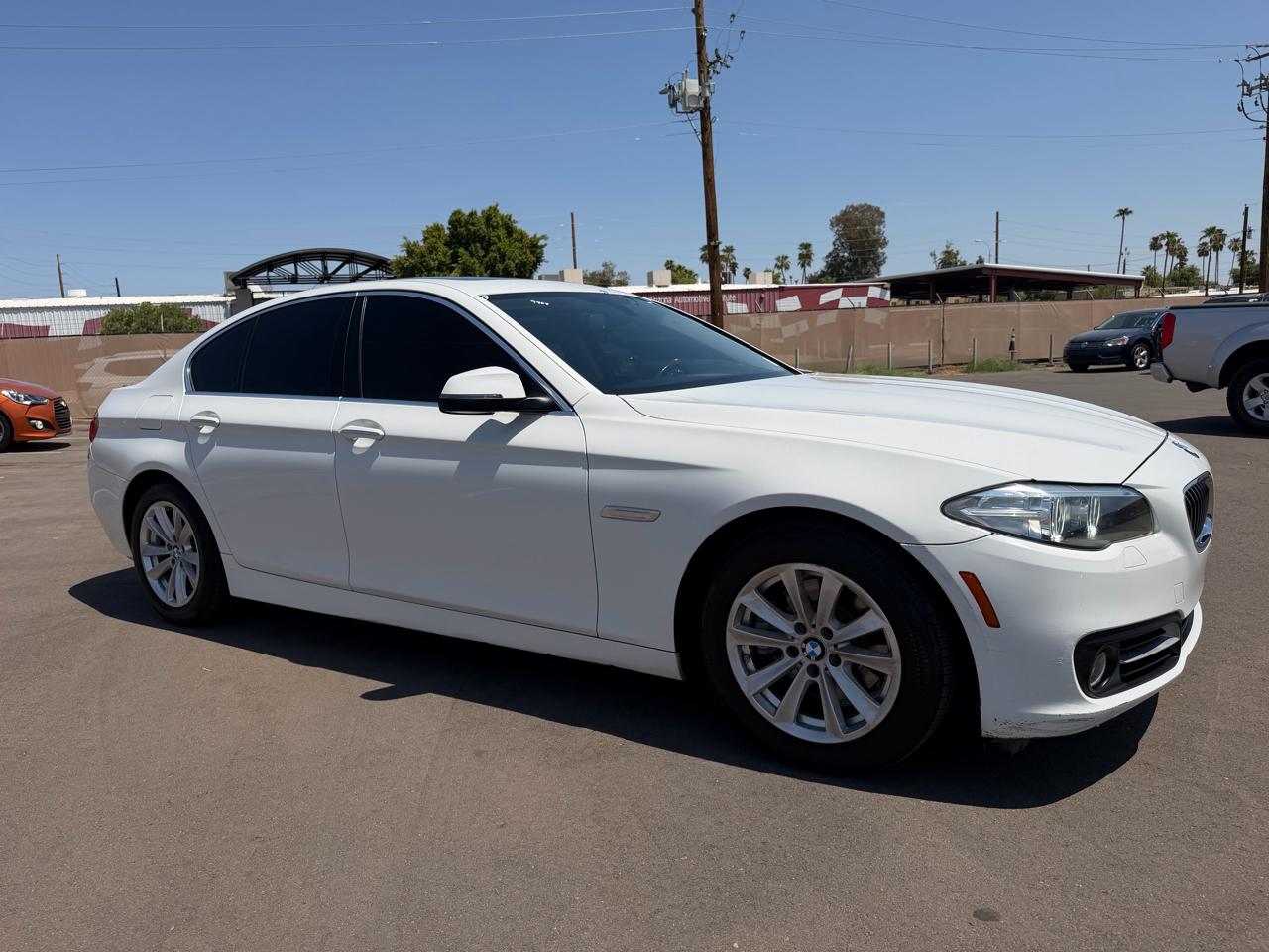 BMW 5-Series 528i 2015