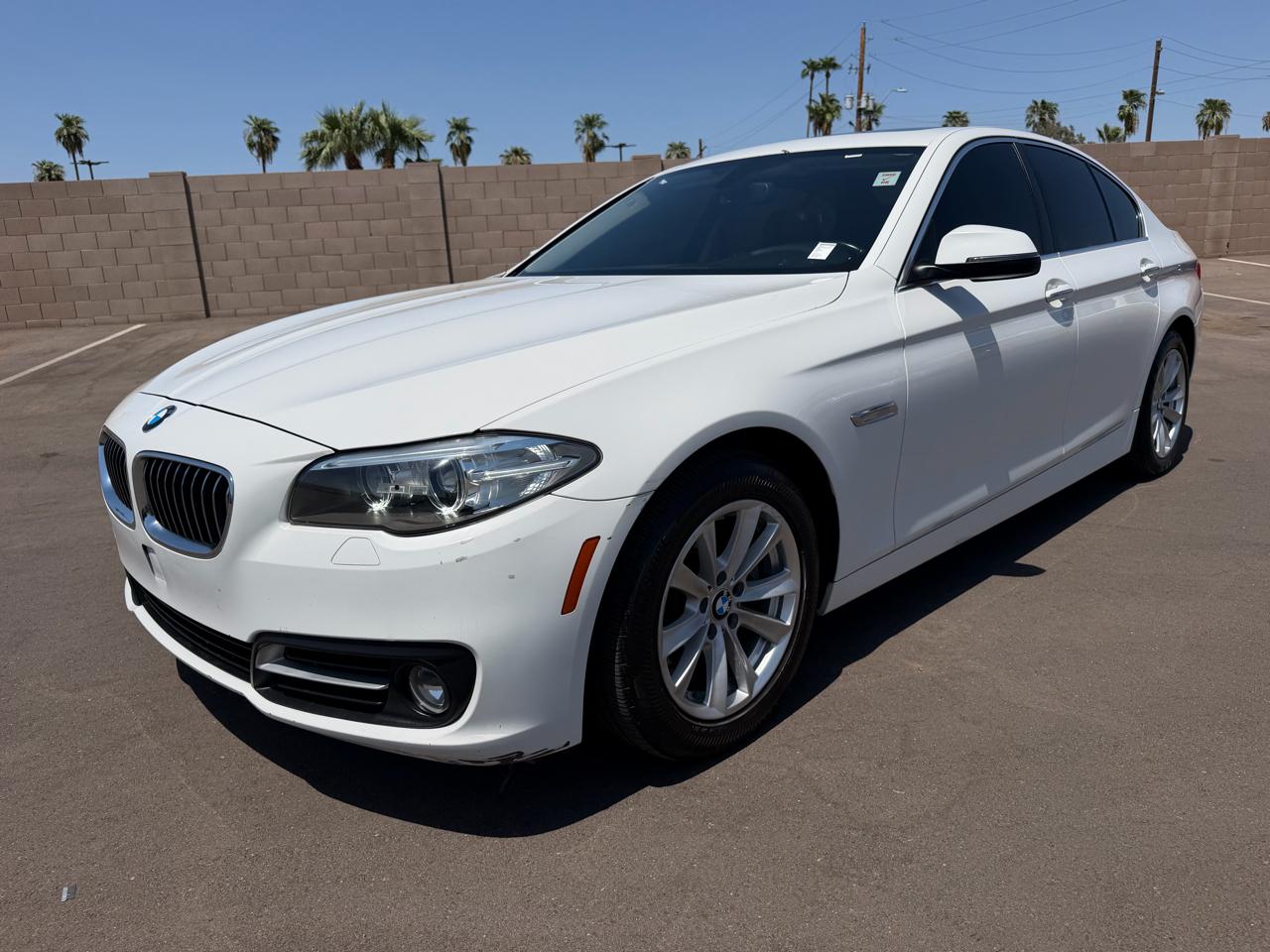 BMW 5-Series 528i 2015