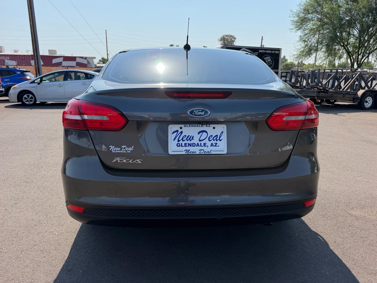 Ford Focus S Sedan 2017