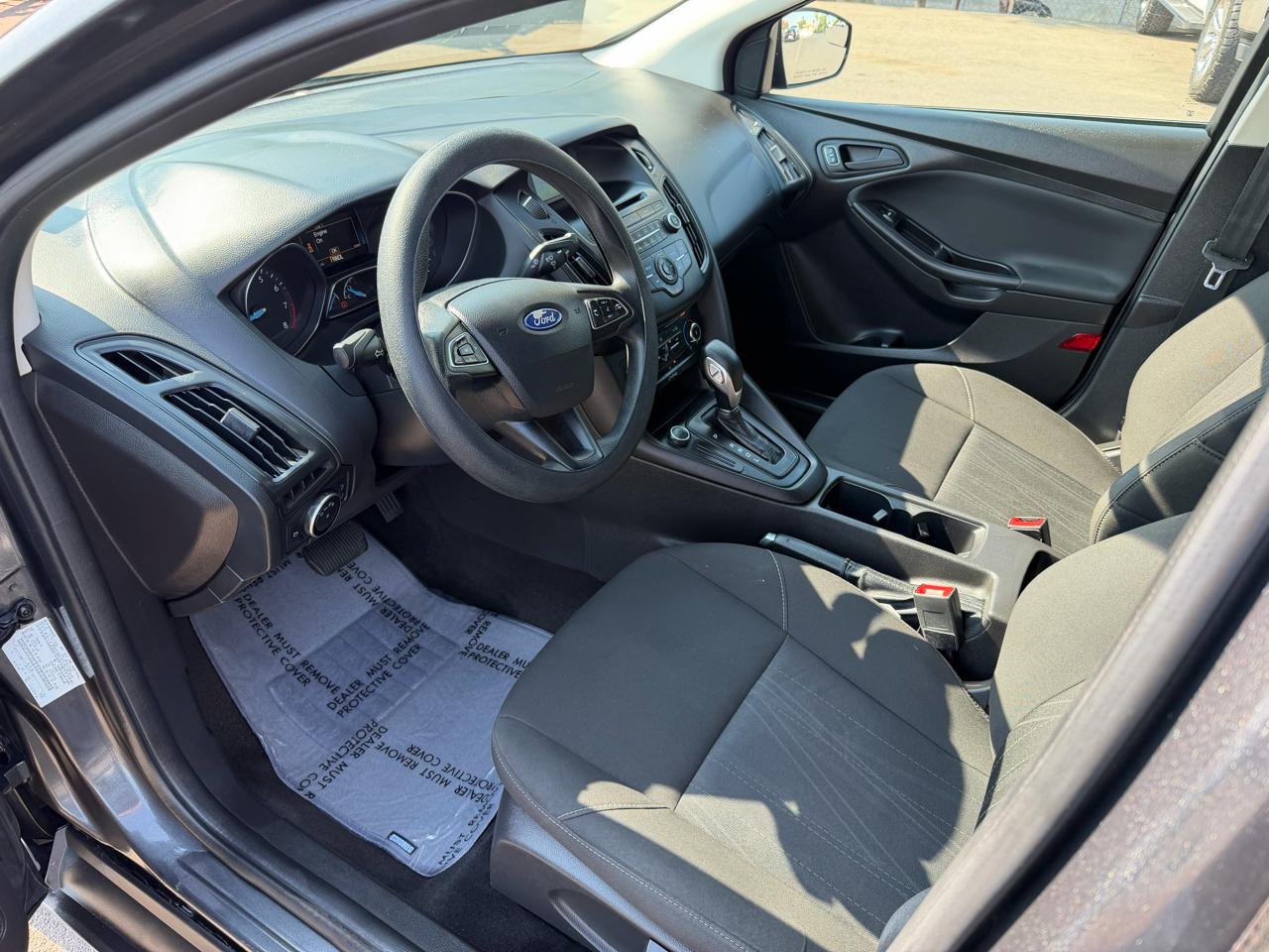 Ford Focus S Sedan 2017