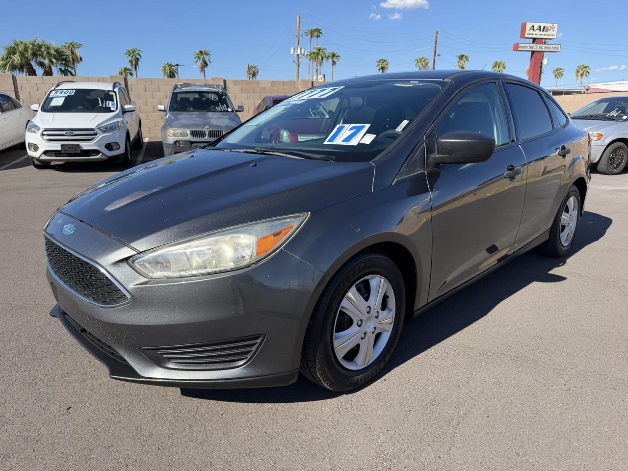 Ford Focus S Sedan 2017